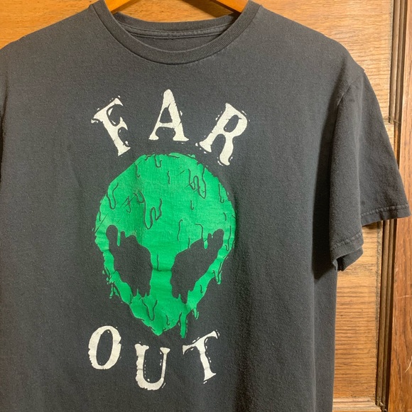 Vtg Far Out alien shirt - Picture 2 of 3